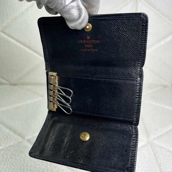 Louis Vuitton Black Epi 4 Key Ring Wallet - Picture 11 of 13